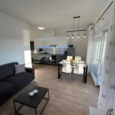 Apartman Elena & Lana *