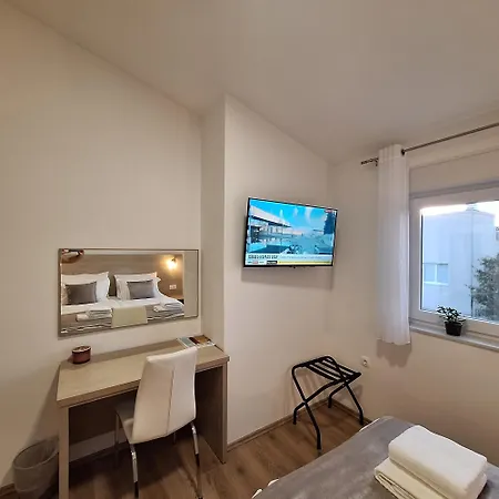 Elena & Lana Apartman Zára